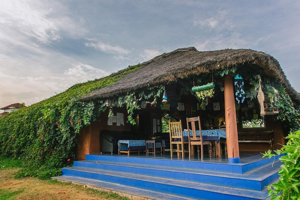 Hotel Red Earth Kabini Begūr Exterior foto