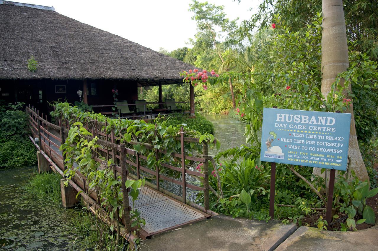 Hotel Red Earth Kabini Begūr Exterior foto